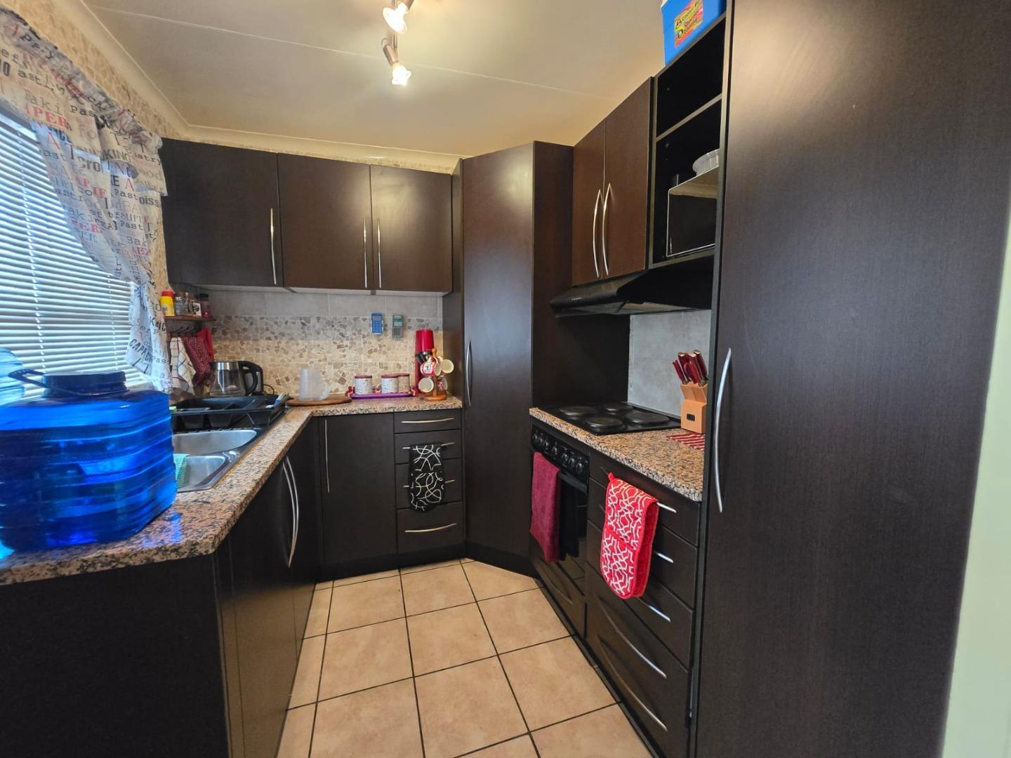2 Bedroom Flat for Sale - Gauteng